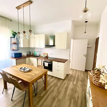 Chic Zona Navigli Апартаменты *